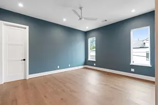 827 Rocky River Rd, Houston, TX 77056 - Photo 37
