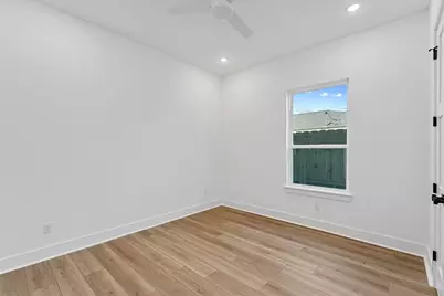 8320 Williamsdell Street #B, Houston, TX 77088 - Photo 9