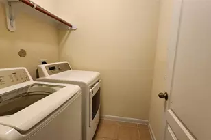 2318 Nashmor Dr, Sugar Land, TX 77479 - Photo 11