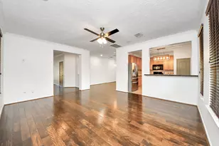 5922 Hollister Cole, Houston, TX 77040 - Photo 5