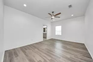 127 Amundsen St, Houston, TX 77009 - Photo 17