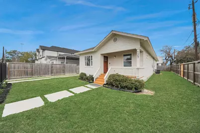 127 Amundsen Street, Houston, TX 77009 - Photo 3