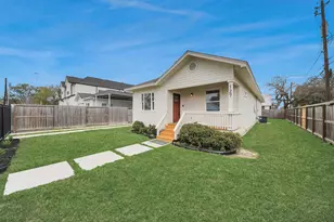 127 Amundsen St, Houston, TX 77009 - Photo 3