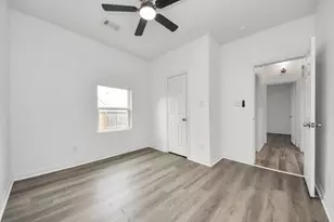 127 Amundsen St, Houston, TX 77009 - Photo 15