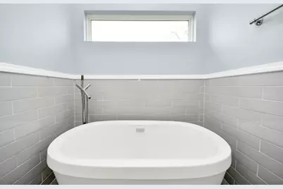 127 Amundsen Street, Houston, TX 77009 - Photo 29