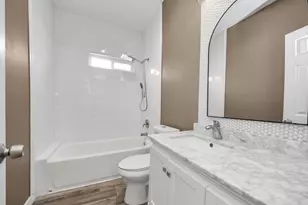 127 Amundsen St, Houston, TX 77009 - Photo 13