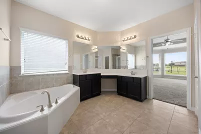 1818 Luminous Waters Lane, Rosharon, TX 77583 - Photo 23