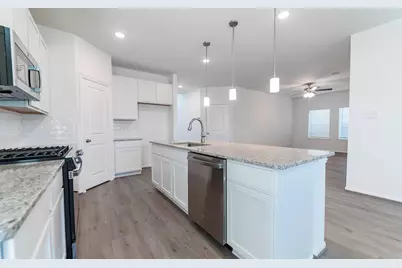 13405 Dalvay Beach Drive, Texas City, TX 77568 - Photo 5
