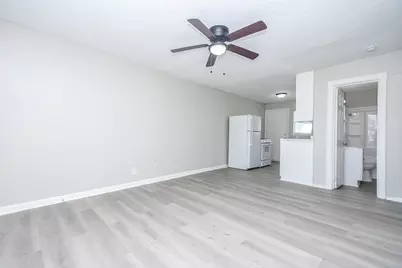 6024 Collingsworth Street #2, Houston, TX 77026 - Photo 5