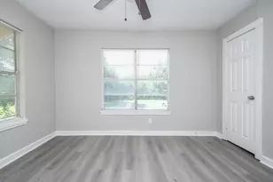 6024 Collingsworth St, Houston, TX 77026 - Photo 13