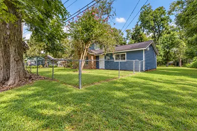 524 Oak Drive, Lake Jackson, TX 77566 - Photo 11