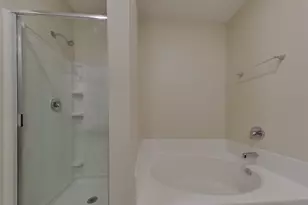 536 Red Dusk Paint Dr, La Marque, TX 77568 - Photo 9