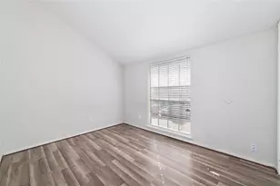 8754 Village Of Fondren Dr, Houston, TX 77071 - Photo 17