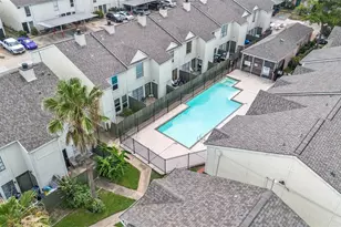 8754 Village Of Fondren Dr, Houston, TX 77071 - Photo 3