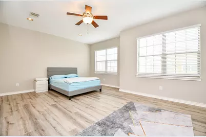7920 Ashford Terrace Drive, Houston, TX 77072 - Photo 15