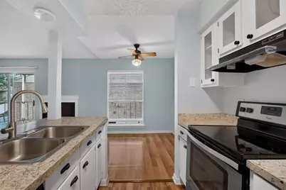 700 Thicket Lane #304, Houston, TX 77079 - Photo 1
