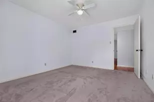 700 Thicket Ln, Houston, TX 77079 - Photo 17