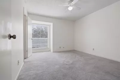 700 Thicket Lane #304, Houston, TX 77079 - Photo 7