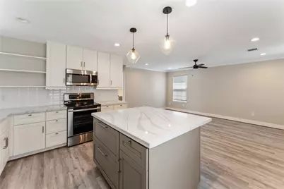 809 E 40th Street, Houston, TX 77022 - Photo 15