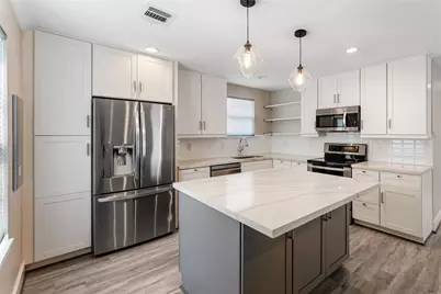 809 E 40th Street, Houston, TX 77022 - Photo 11