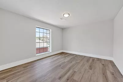 3138 Country Club Boulevard, Stafford, TX 77477 - Photo 9