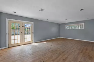 710 S Jackson St, Alvin, TX 77511 - Photo 11