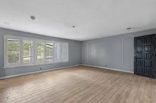 710 S Jackson St, Alvin, TX 77511 - Photo 9