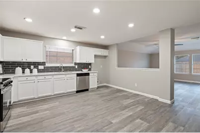 9323 Comanche Peak Lane, Houston, TX 77089 - Photo 7