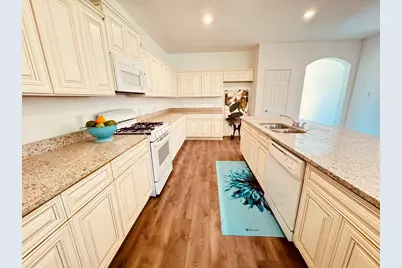 11130 Beverley Park Street, Sugar Land, TX 77498 - Photo 5