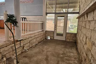 716 Dogwood St, Robinson, TX 76706 - Photo 13