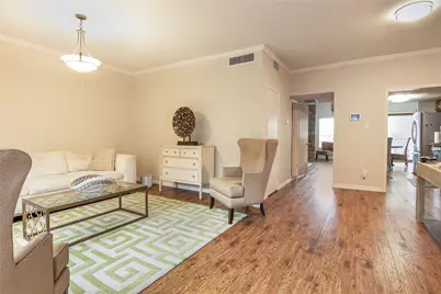1802 Stoney Brook Drive #104, Houston, TX 77063 - Photo 5
