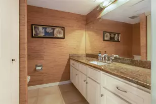 1802 Stoney Brook Dr, Houston, TX 77063 - Photo 17