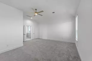 609 Juniper Heights Ln, Waller, TX 77484 - Photo 9