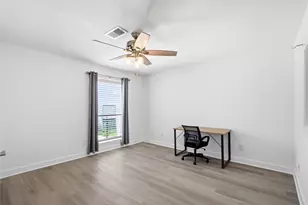 9407 Denbury Way, Houston, TX 77025 - Photo 33