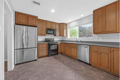 302 Morningside Drive, League City, TX 77573 - Photo 7