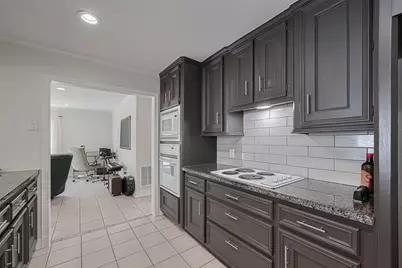 24 Champions Colony E, Houston, TX 77069 - Photo 3