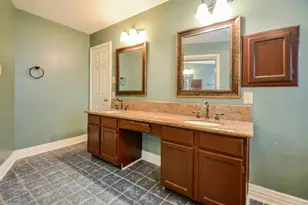 16318 Cobble Springs Ct, Sugar Land, TX 77498 - Photo 17