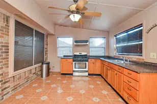 16318 Cobble Springs Ct, Sugar Land, TX 77498 - Photo 29