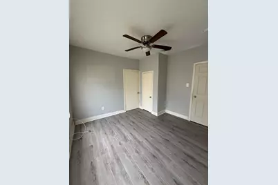 118 E Murrill Avenue, Baytown, TX 77520 - Photo 7
