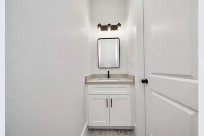 8306 Comal Street #B, Houston, TX 77051 - Photo 5