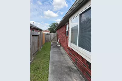 7214 Crescent Mills Drive, Houston, TX 77083 - Photo 23