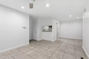 7200 Clarewood Dr, Houston, TX 77036 - Photo 5