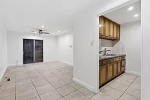 7200 Clarewood Dr, Houston, TX 77036 - Photo 7