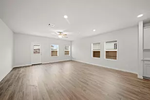 13307 Owens Pl, Mont Belvieu, TX 77535 - Photo 7