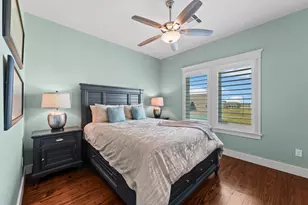 25102 Sausalito Dr, Galveston, TX 77554 - Photo 17