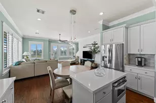 25102 Sausalito Dr, Galveston, TX 77554 - Photo 9