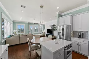 25102 Sausalito Dr, Galveston, TX 77554 - Photo 15