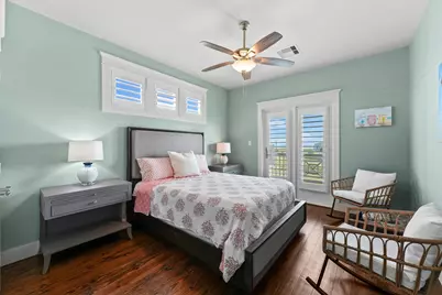 25102 Sausalito Drive, Galveston, TX 77554 - Photo 15