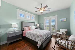 25102 Sausalito Dr, Galveston, TX 77554 - Photo 15