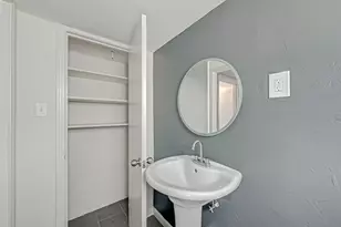 2420 McDuffie St, Houston, TX 77019 - Photo 25